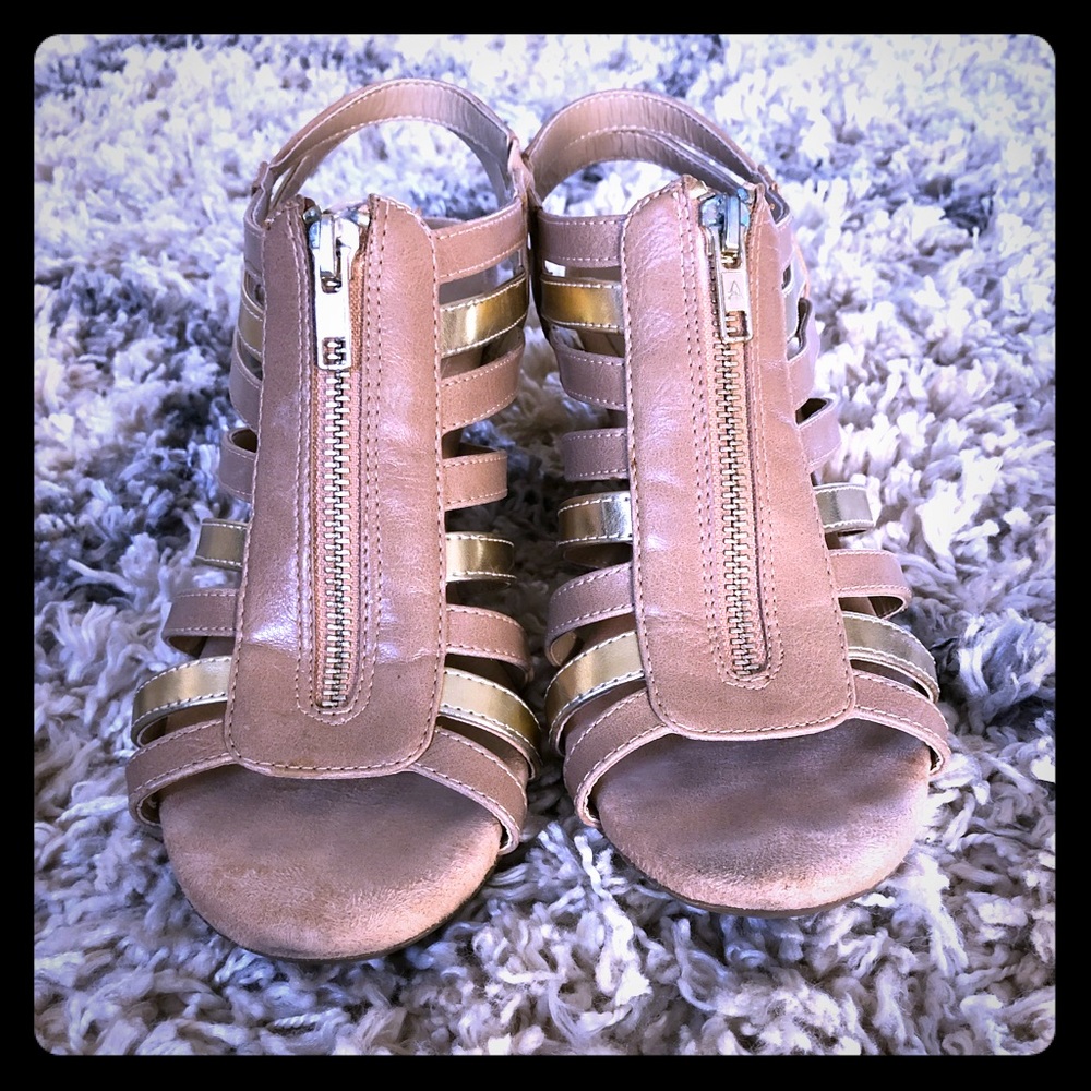 Like new Naturalizer shoes